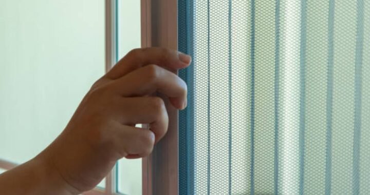 How Retractable Screens Hold Up Through Four Seasons of Use